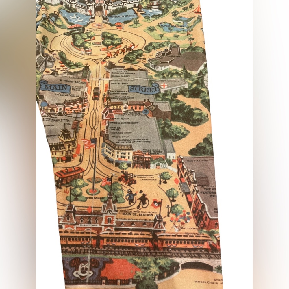 Disneyland Vintage 1970s Park Map Sport Capri Stretchy All-Over Print Leggings M - Picture 3 of 7
